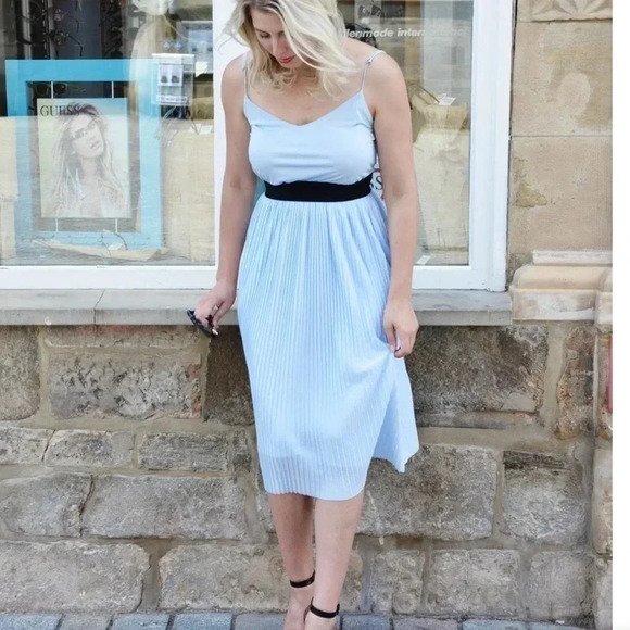 Zara Trafaluc Blue Pleated Midi Dress size Medium - Picture 1 of 7